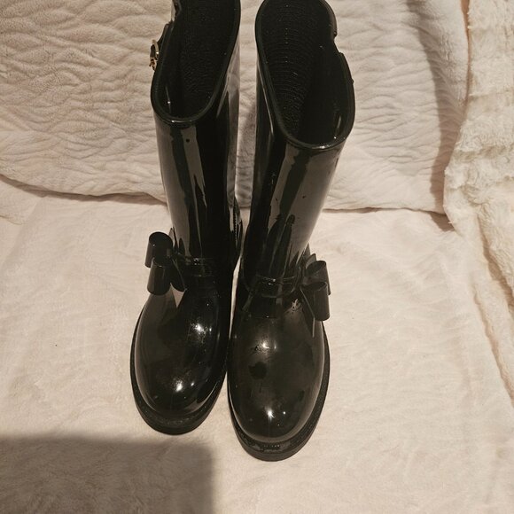 Boots - Picture 1 of 4